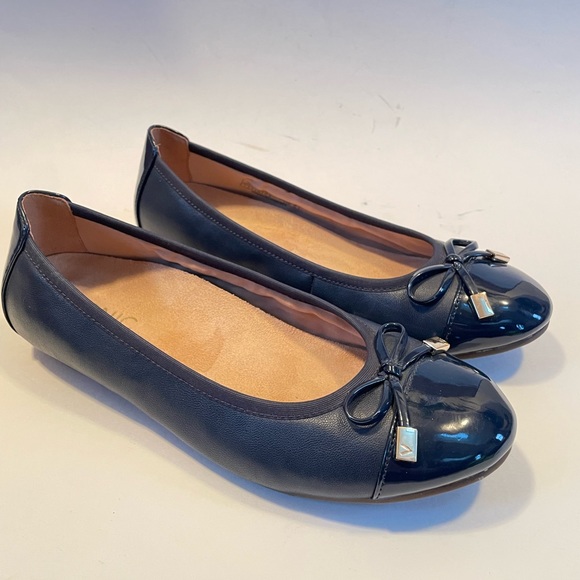 Vionic MINNA cap toe ballet flats Size 7 - Picture 9 of 9
